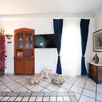 Casa Raffaela With Terrace By Wonderful Italy Daire *