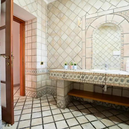 Appartamento Casa Raffaela With Terrace By Wonderful Italy *