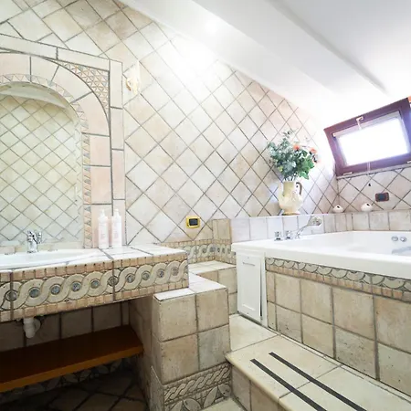 Appartamento Casa Raffaela With Terrace By Wonderful Italy