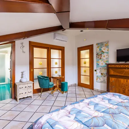 Casa Raffaela With Terrace By Wonderful Italy Napoli