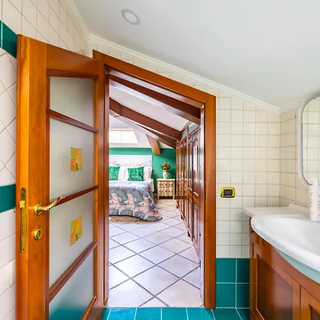 Appartamento Casa Raffaela With Terrace By Wonderful Italy