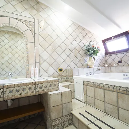 Apartment Casa Raffaela With Terrace By Wonderful Italy Naples