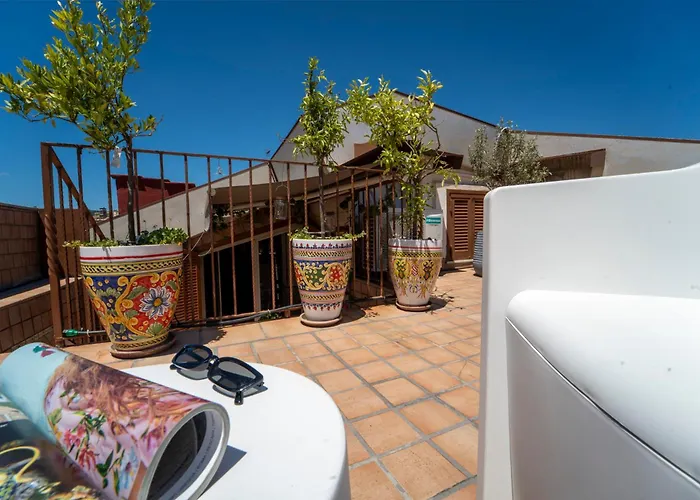 Casa Raffaela With Terrace By Wonderful Italy Appartement *