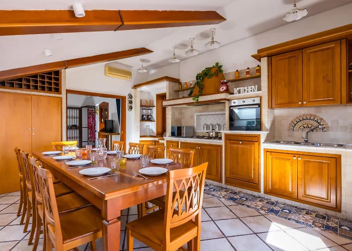 Casa Raffaela With Terrace By Wonderful Italy